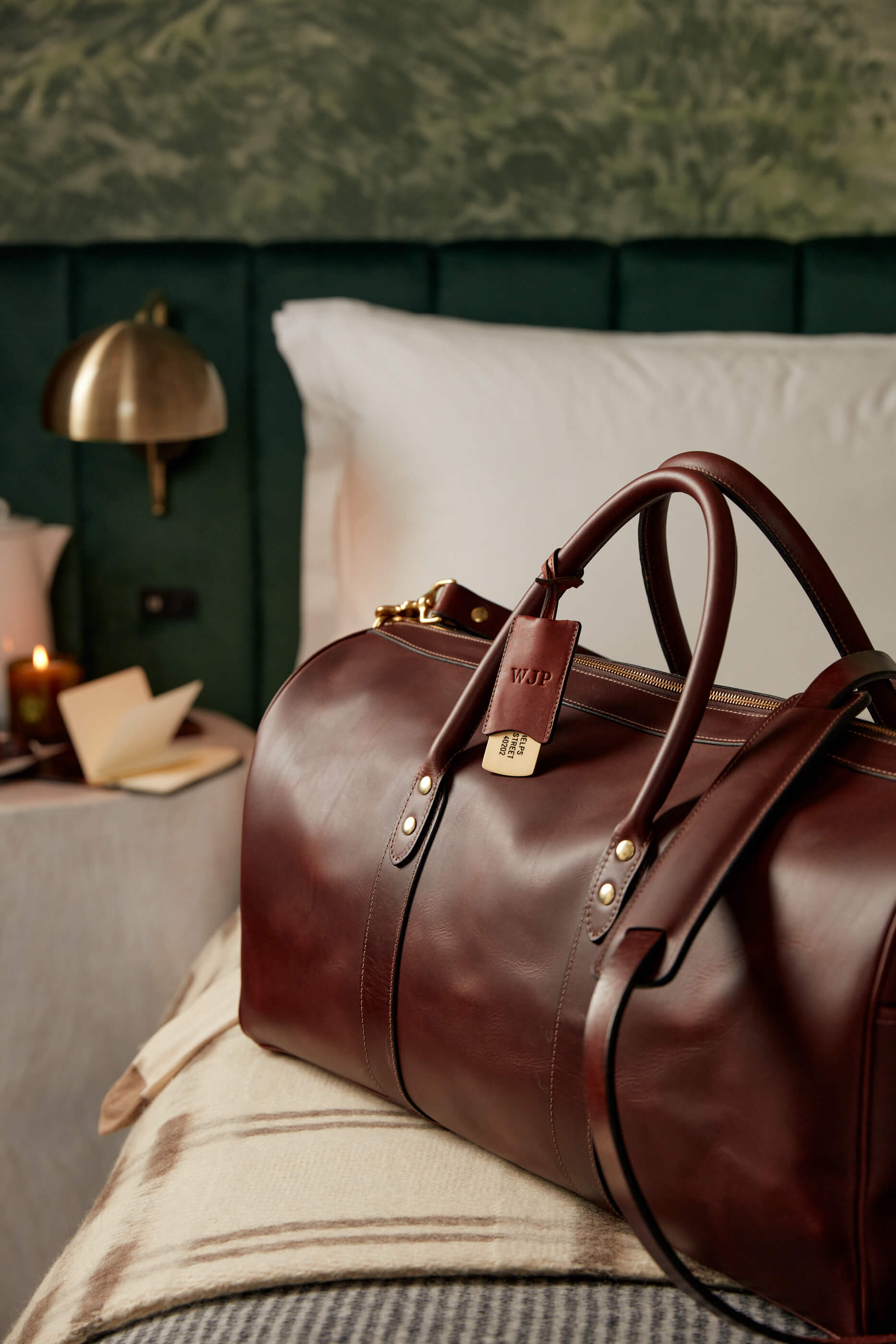 The clayton leather outlet weekender