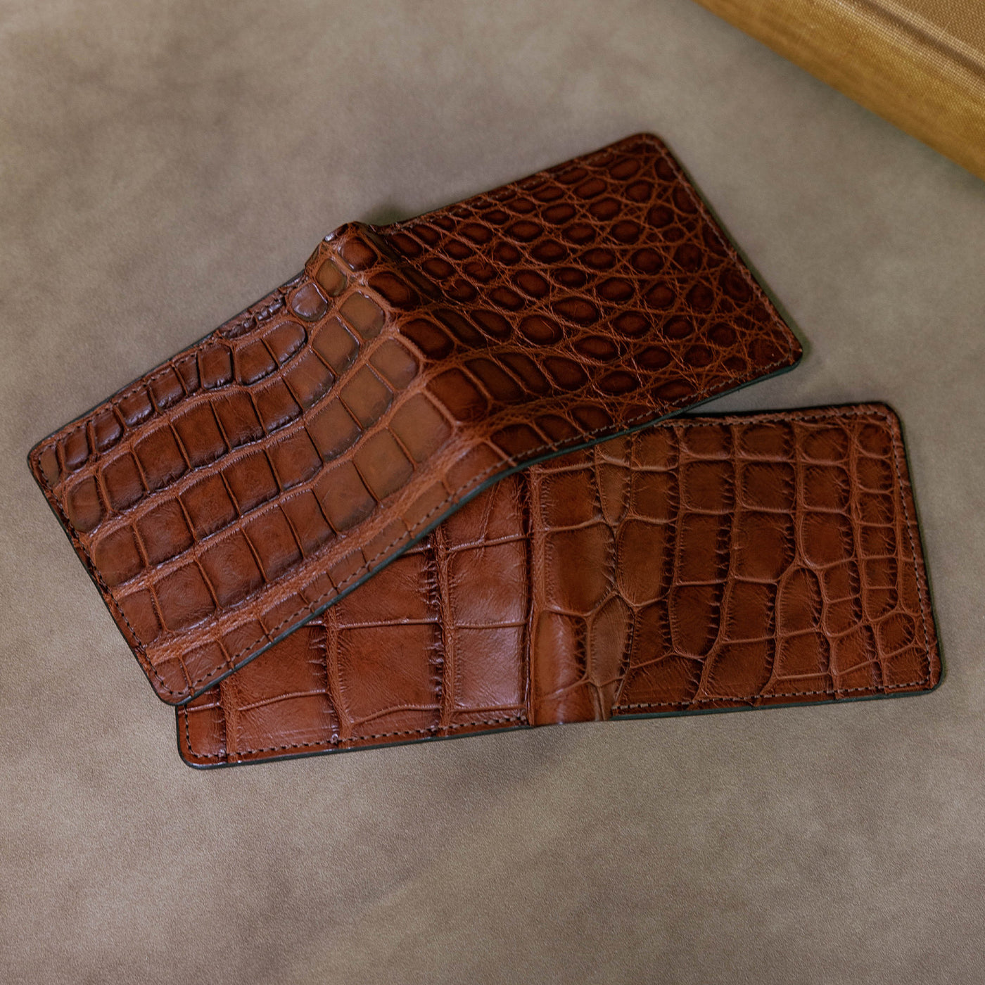 Chestnut Alligator Traditional Bifold – Clayton Crume