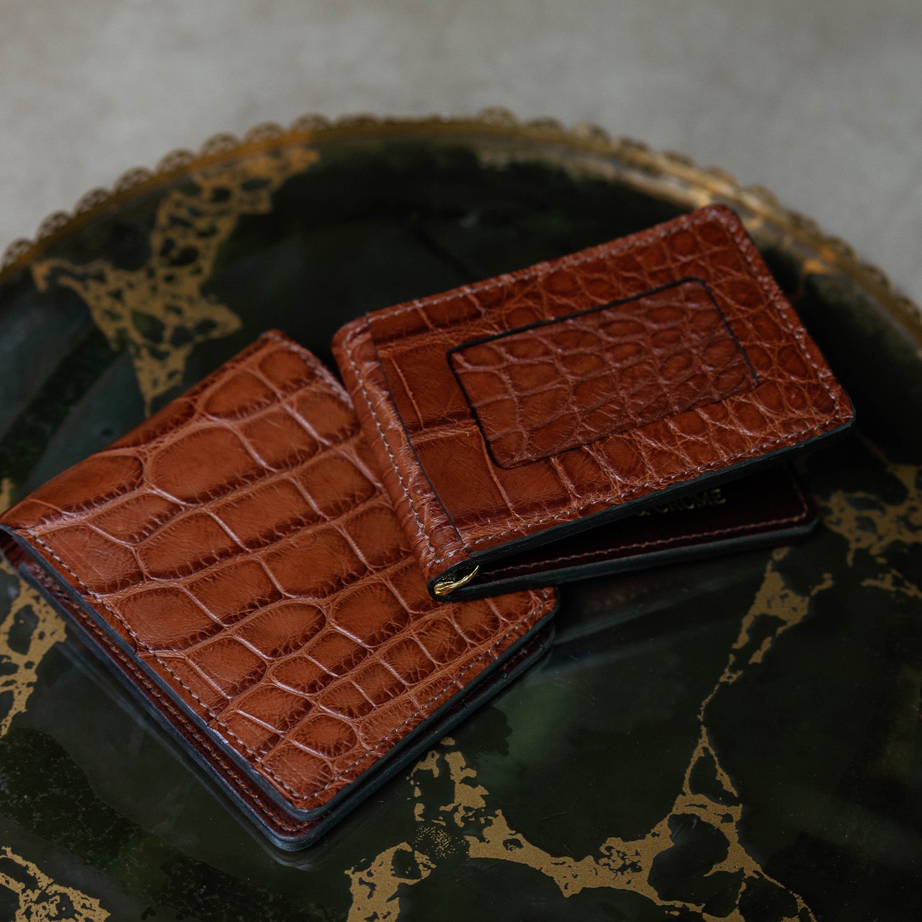 Chestnut Alligator Traditional Bifold – Clayton & Crume