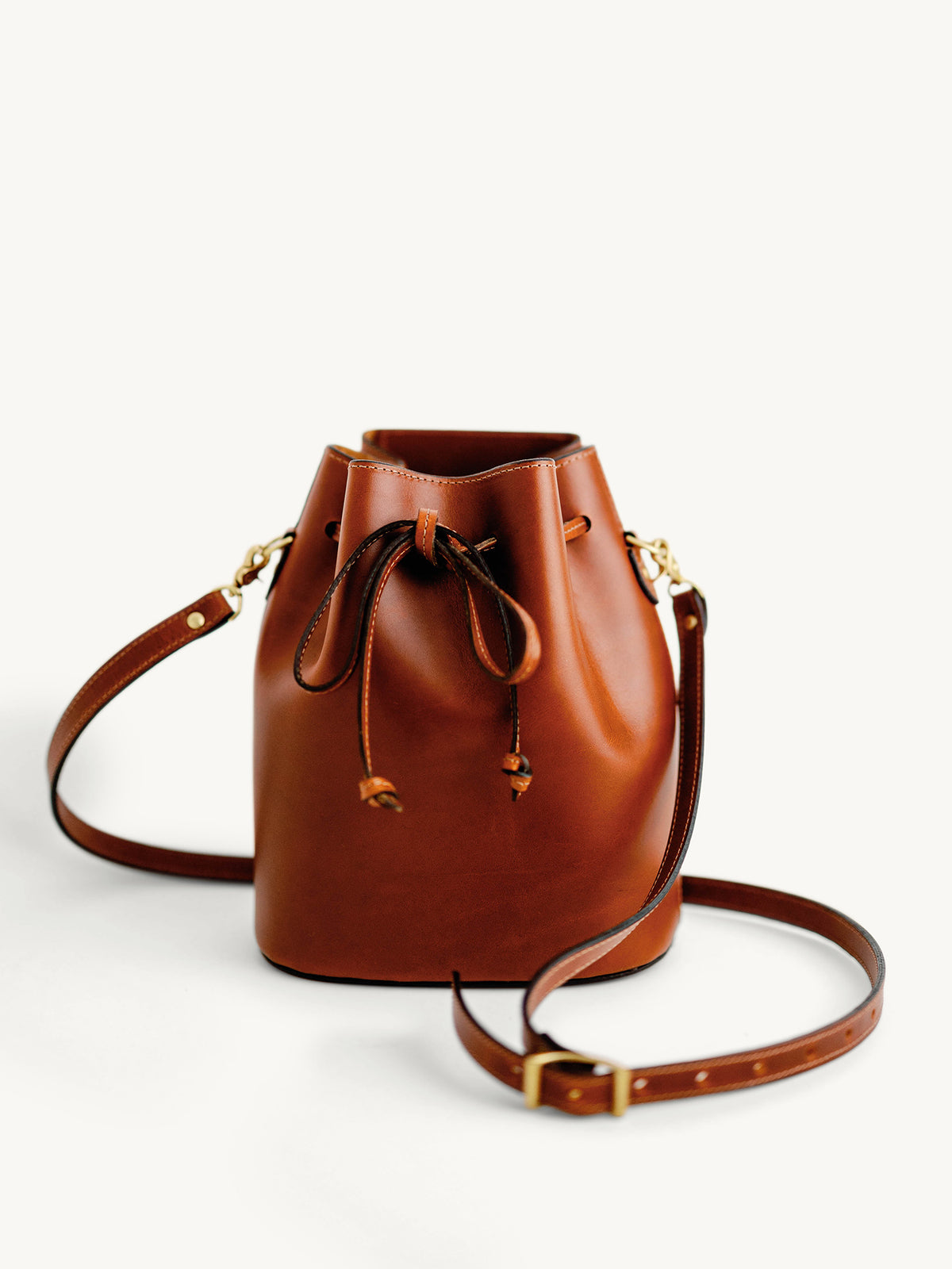 Bucket Bag – Clayton & Crume