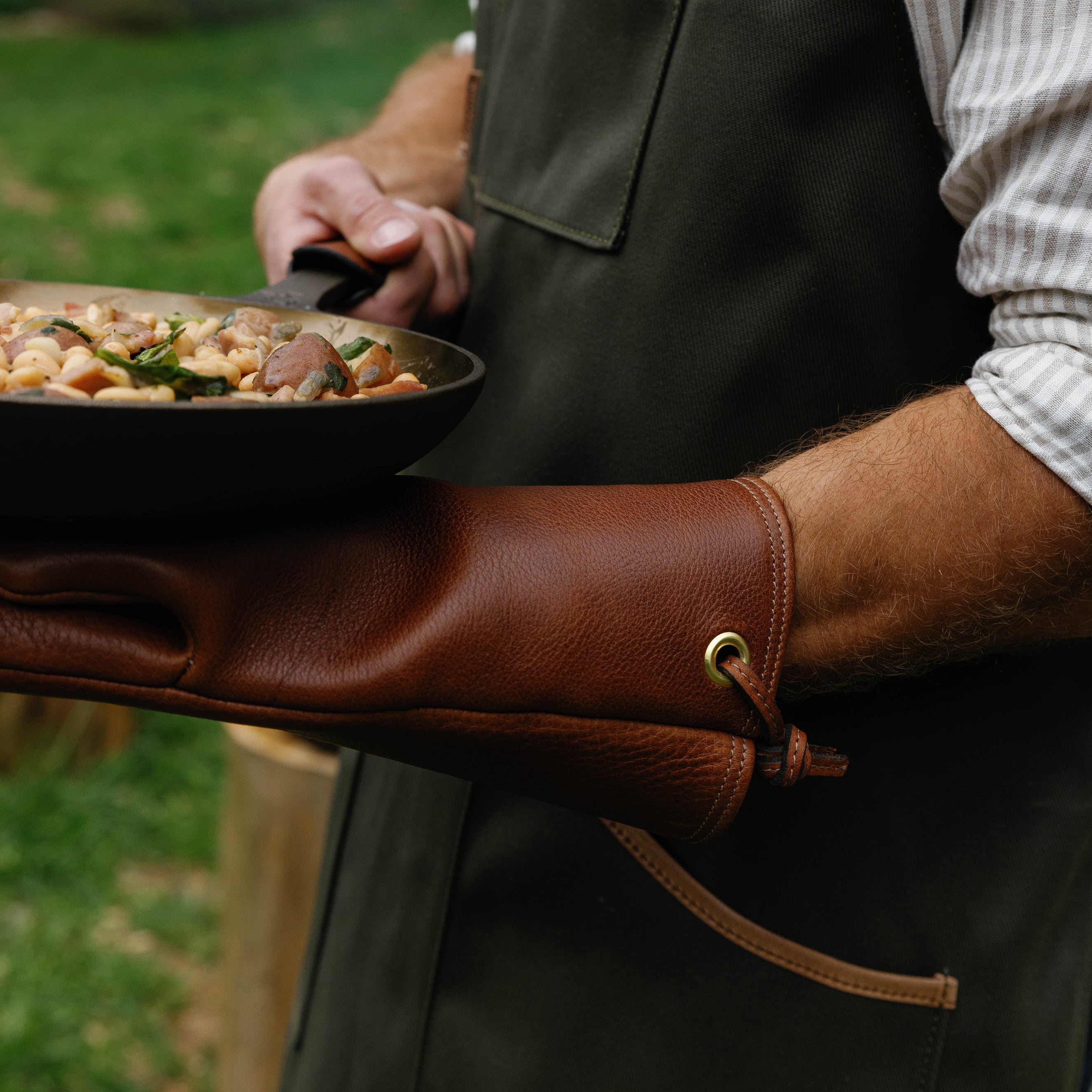 Leather Grill Mitt – Clayton & Crume