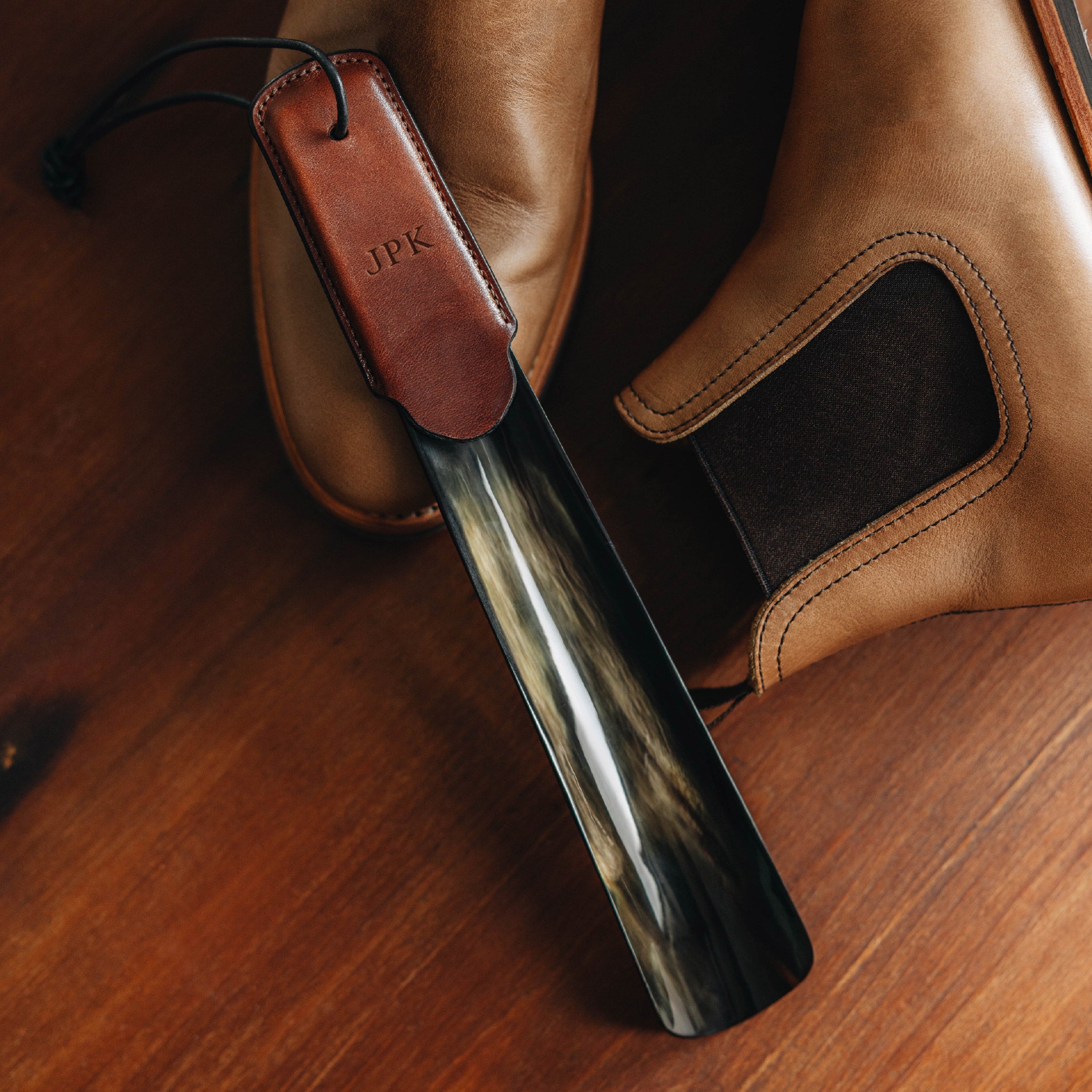 Shoehorn – Clayton & Crume