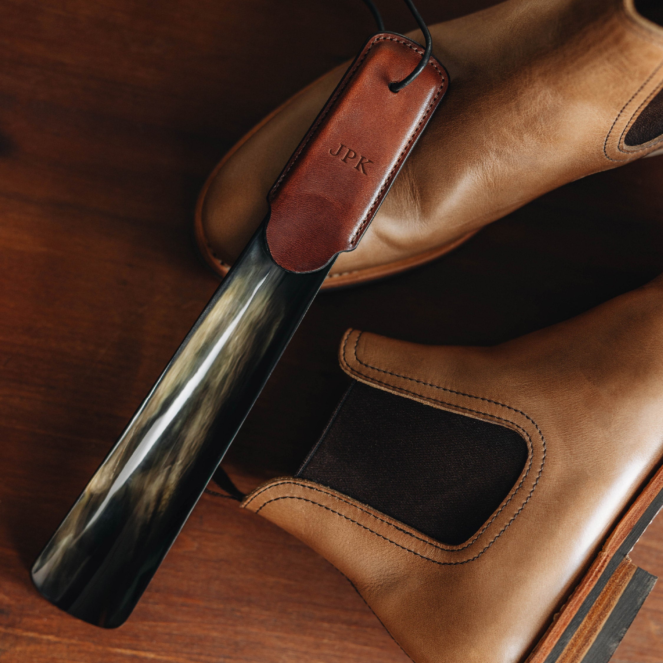 Shoehorn – Clayton & Crume