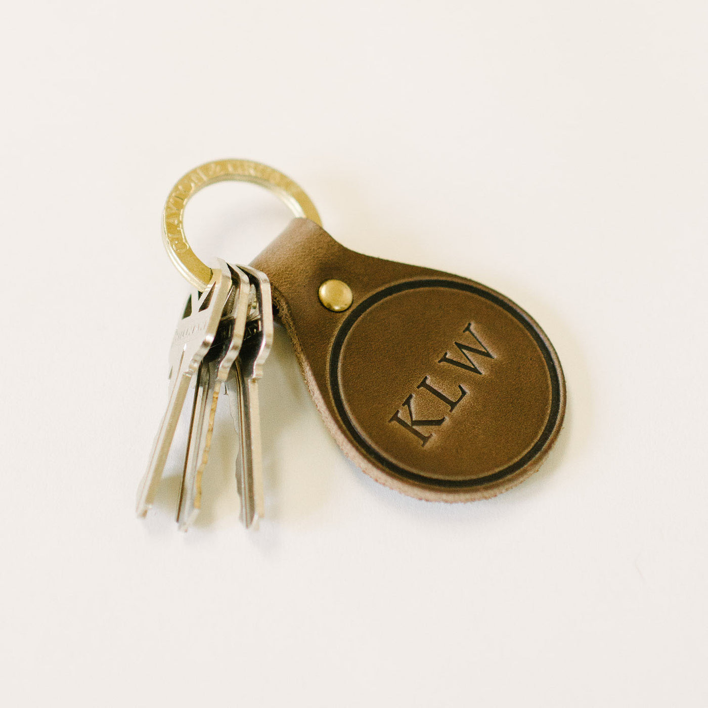 Free Monogram Round Shape Key Holder Men Women Genuine Leather Keychain  Pebble Leather Circle Key Ring